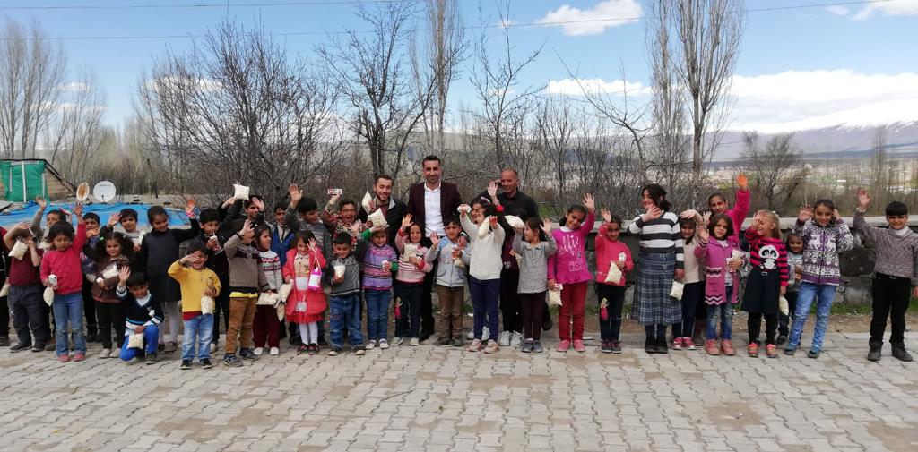 Güroymak Selahaddin Eyyubi Anadolu İmam Hatip Lisesi Türk Dili Edebiyat Öğretmeni Emrah Güntaç Havin adlı kısa filmi çekti. Kısa filmi izlemek isteyenlere ise bilet ücreti yerine kitap getirmeleri istendi.
